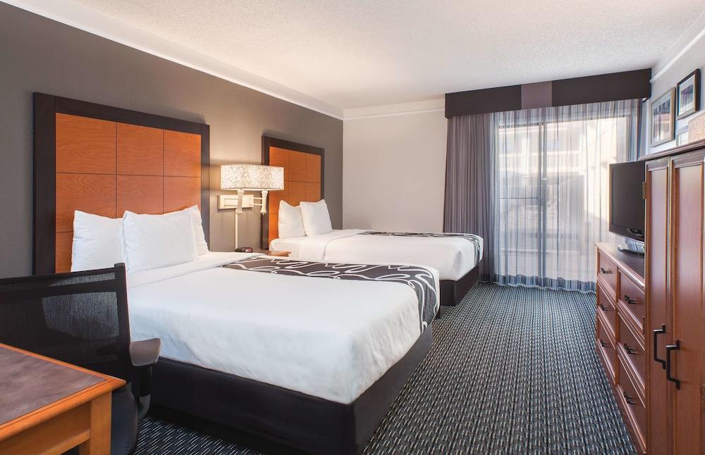 La Quinta By Wyndham East